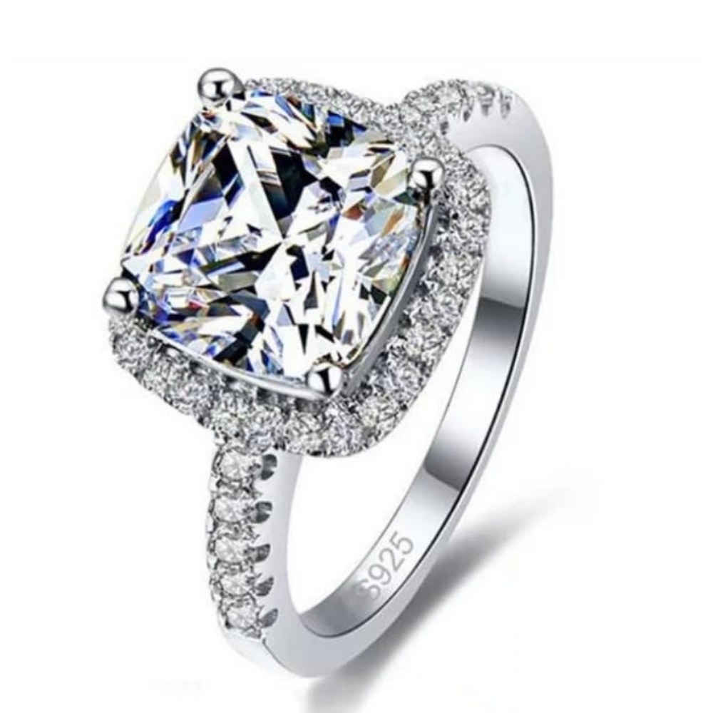 Ring - Cubic Z Silver  Princess in Waiting White